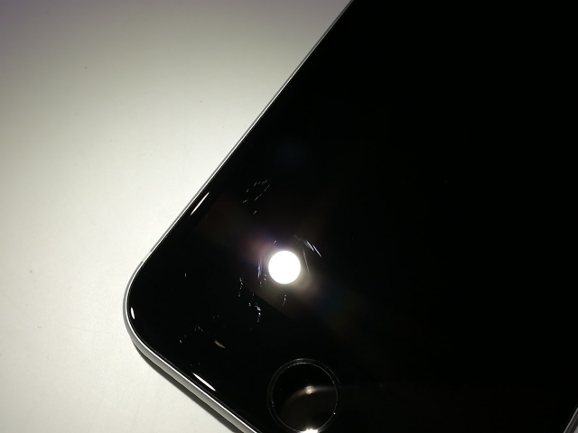 【中古】Apple docomo 【SIMロック解除済み】 iPhone SE（第2世代） 64GB ホワイト MHGQ3J/A（後期型番）【福岡天神】保証期間１ヶ月【ランクC】_7