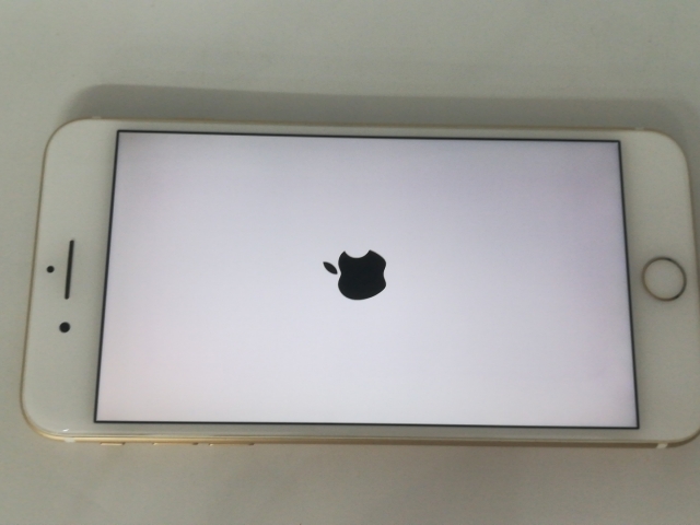 【中古】Apple SoftBank 【SIMロック解除済み】 iPhone 7 Plus 32GB ゴールド MNRC2J/A【博多】保証期間１ヶ月【ランクB】_9