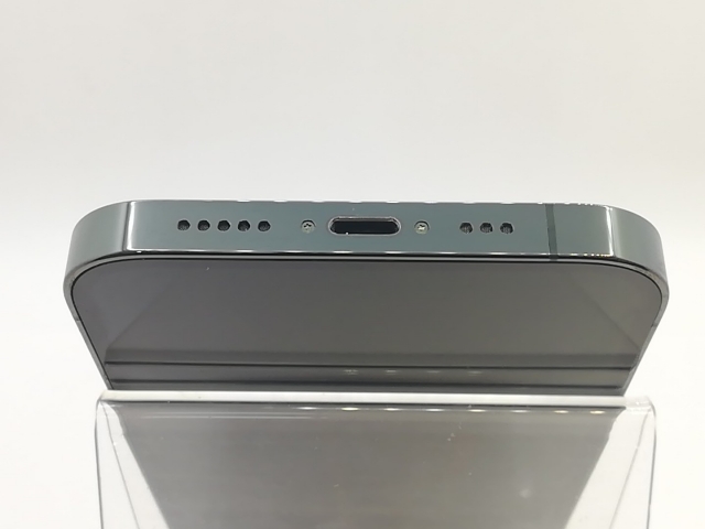 【中古】Apple docomo 【SIMフリー】 iPhone 13 Pro 256GB アルパイングリーン MNDY3J/A【熊本】保証期間１ヶ月【ランクB】_4