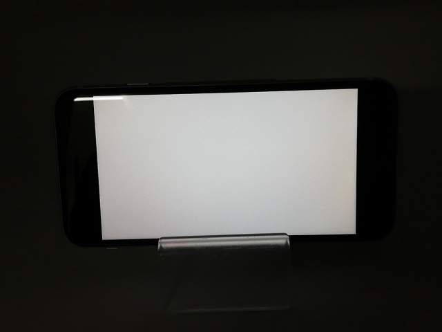 【中古】Apple SoftBank 【SIMロック解除済み】 iPhone SE（第2世代） 64GB ホワイト MHGQ3J/A（後期型番）【福岡天神】保証期間１ヶ月【ランクC】_7