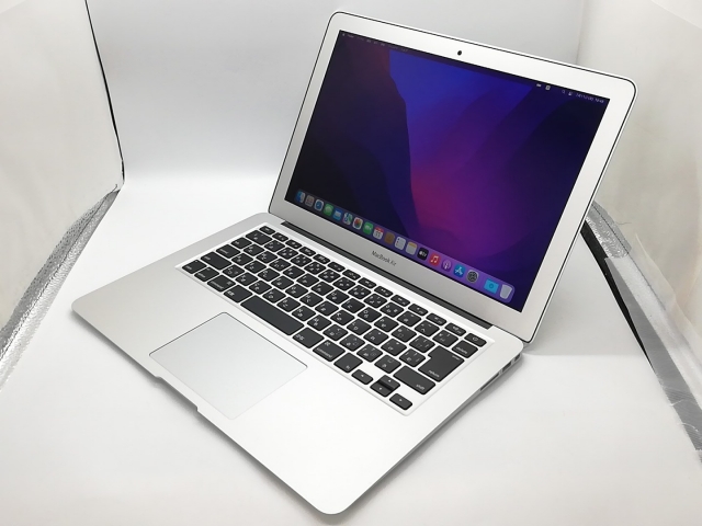 中古　MacBook Air (13-inch， Mid 2013) 128GB/4GB MD760j/A 　UMF5V7 APPLE 〔中古〕MacBook Air 13.6-inch Mid-2022 MLY13J／A スター