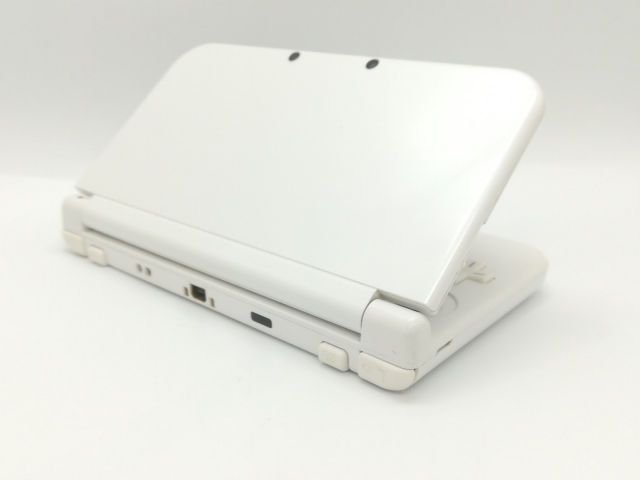 Newニンテンドー3DS LL パールホワイト 上下IPS画面 G0711】上下IPS