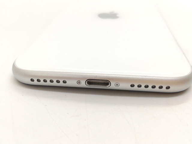 【中古】Apple docomo 【SIMロック解除済み】 iPhone SE（第2世代） 64GB ホワイト MX9T2J/A【福岡天神】保証期間１ヶ月【ランクC】_7