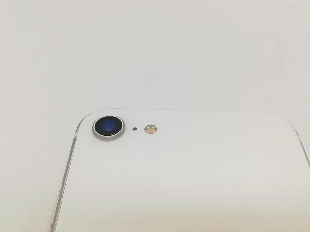 【中古】Apple docomo 【SIMロック解除済み】 iPhone SE（第2世代） 64GB ホワイト MX9T2J/A【福岡天神】保証期間１ヶ月【ランクC】_8