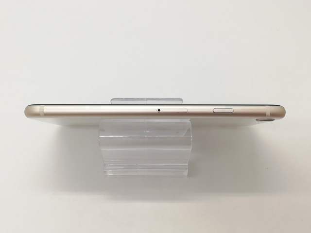【中古】Apple SoftBank 【SIMフリー】 iPhone SE（第3世代） 64GB スターライト MMYD3J/A【福岡天神】保証期間１ヶ月【ランクB】 携帯電話本体