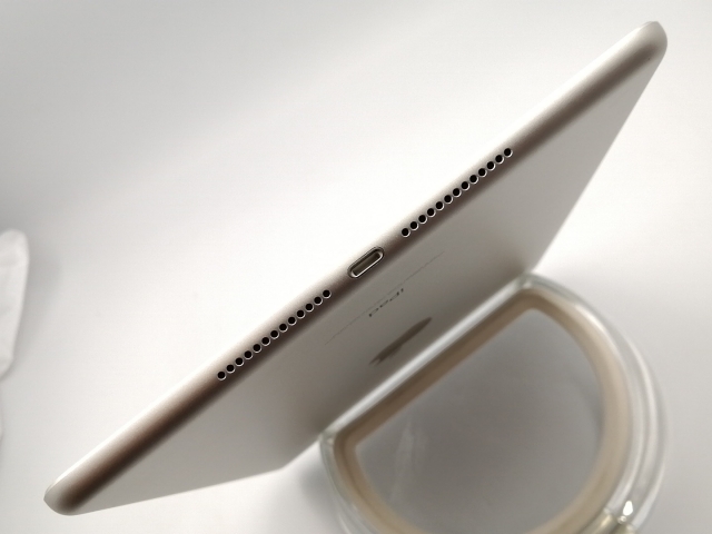 【中古】Apple 【Wi-Fi】 iPad（第6世代/2018） 32GB シルバー MR7G2J/A【ECセンター】保証期間１ヶ月【ランクB】 詳細画像 4