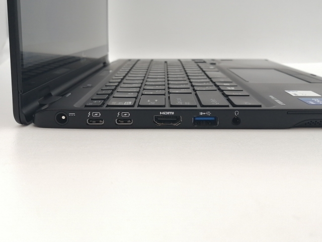 【中古】Fujitsu LIFEBOOK U U9311X/F FMVU35011 標準モデル Thunderbolt 4 対応モデル【三宮センター】保証期間１ヶ月【ランクC】