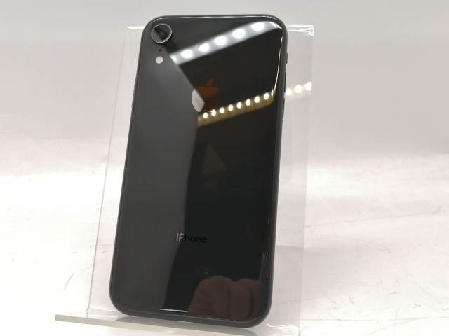 【中古】Apple docomo 【SIMロック解除済み】 iPhone XR 64GB ブラック MT002J/A【新宿東口】保証期間１ヶ月【ランクB】