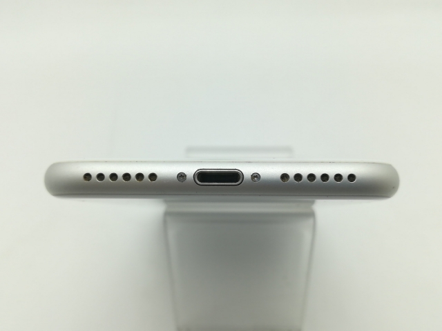 【中古】Apple au 【SIMロック解除済み】 iPhone 8 64GB シルバー MQ792J/A【OSU301】保証期間１ヶ月【ランクC】_4