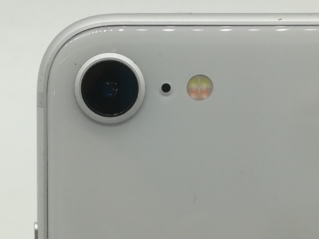 【中古】Apple au 【SIMロック解除済み】 iPhone 8 64GB シルバー MQ792J/A【OSU301】保証期間１ヶ月【ランクC】_6