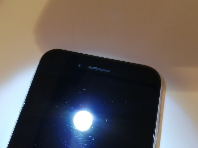 【中古】Apple au 【SIMロック解除済み】 iPhone SE（第2世代） 64GB ホワイト MHGQ3J/A（後期型番）【津田沼】保証期間１ヶ月【ランクC】_7