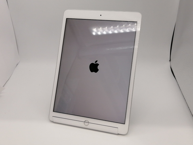 中古】Apple 【Wi-Fi】 iPad（第8世代/2020） 32GB シルバー MYLA2J/A