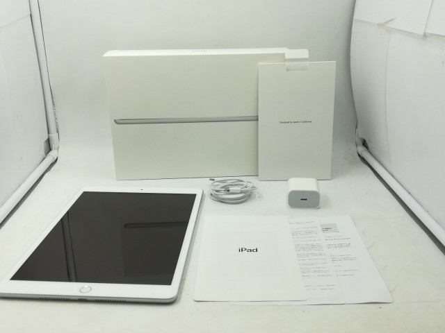 【中古】Apple iPad（第8世代） Wi-Fiモデル 32GB シルバー MYLA2J/A【道玄坂】保証期間１ヶ月【ランクA】