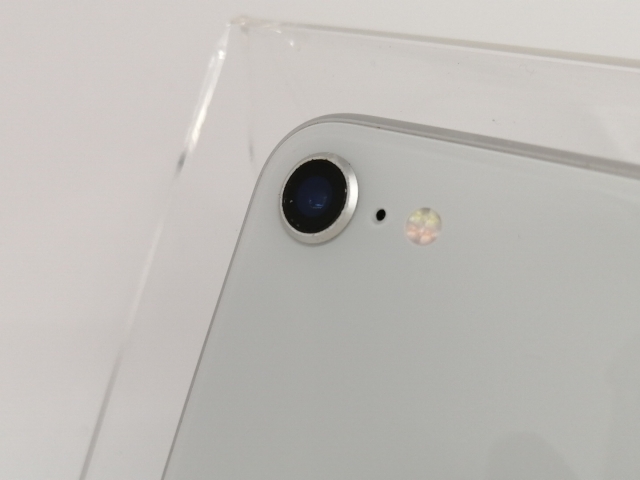 【中古】Apple au 【SIMロック解除済み】 iPhone 8 128GB シルバー MX1E2J/A【東池袋1丁目】保証期間１ヶ月【ランクC】_6