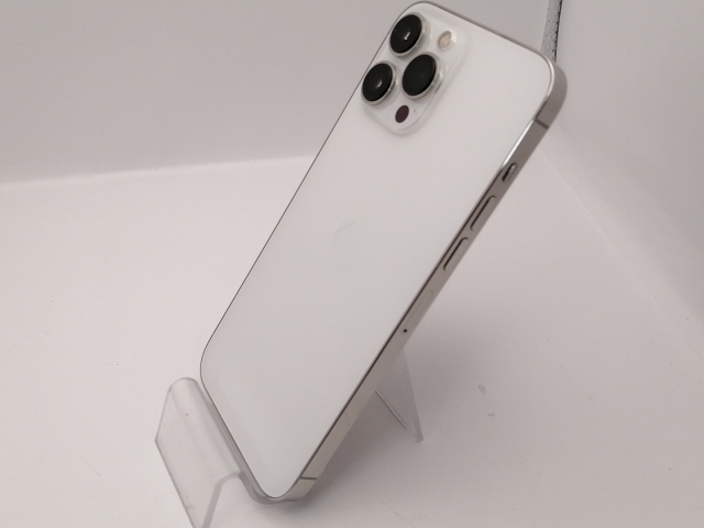 【中古】Apple 国内版 【SIMフリー】 iPhone 13 Pro Max 256GB シルバー MLJ93J/A【新宿東口】保証期間１ヶ月【ランクB】