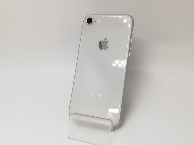【中古】Apple au 【SIMロック解除済み】 iPhone 8 64GB シルバー MQ792J/A【福岡天神】保証期間１ヶ月【ランクB】