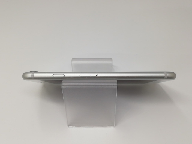 【中古】Apple au 【SIMロック解除済み】 iPhone 8 64GB シルバー MQ792J/A【福岡天神】保証期間１ヶ月【ランクB】_5