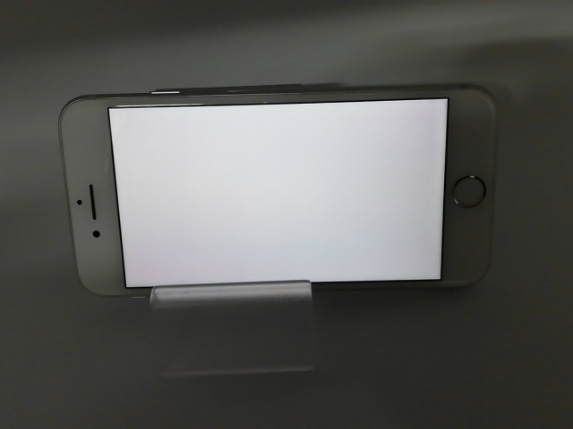 【中古】Apple au 【SIMロック解除済み】 iPhone 8 64GB シルバー MQ792J/A【福岡天神】保証期間１ヶ月【ランクB】_7