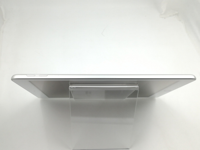 【中古】Apple 【Wi-Fi】 iPad（第6世代/2018） 32GB シルバー MR7G2J/A【千葉】保証期間１ヶ月【ランクC】_5