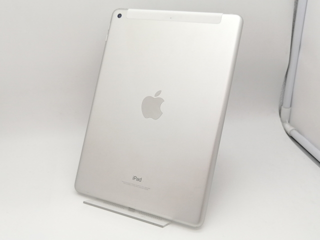 【中古】Apple au 【SIMロック解除済み】 iPad（第6世代/2018） 32GB シルバー MR6P2J/A【なんば】保証期間１ヶ月【ランクC】_1