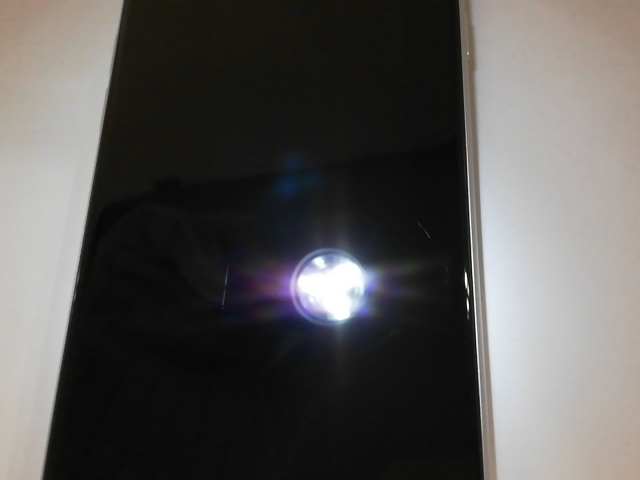 【中古】Apple au 【SIMロック解除済み】 iPhone SE（第2世代） 64GB ホワイト MHGQ3J/A（後期型番）【鹿児島中町】保証期間１ヶ月【ランクB】_7