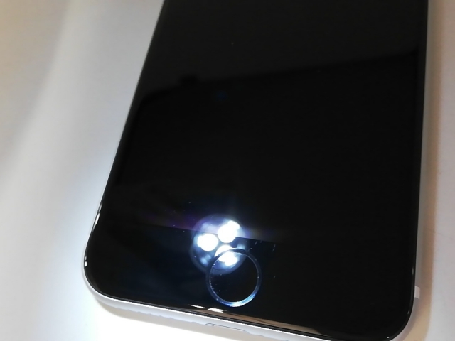 【中古】Apple au 【SIMロック解除済み】 iPhone SE（第2世代） 64GB ホワイト MHGQ3J/A（後期型番）【鹿児島中町】保証期間１ヶ月【ランクB】_8