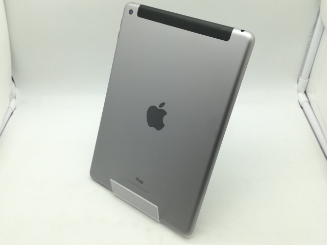 【中古】Apple au 【SIMロック解除済み】 iPad（第5世代/2017） 32GB スペースグレイ MP1J2J/A【OSU301】保証期間１ヶ月【ランクC】