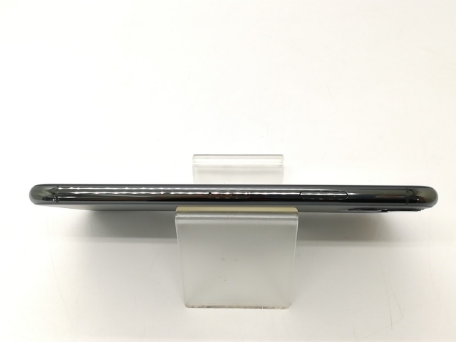 中古】Apple au 【SIMロック解除済み】 iPhone 11 Pro Max 64GB