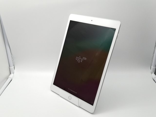 中古】Apple 【Wi-Fi】 iPad（第8世代/2020） 32GB シルバー