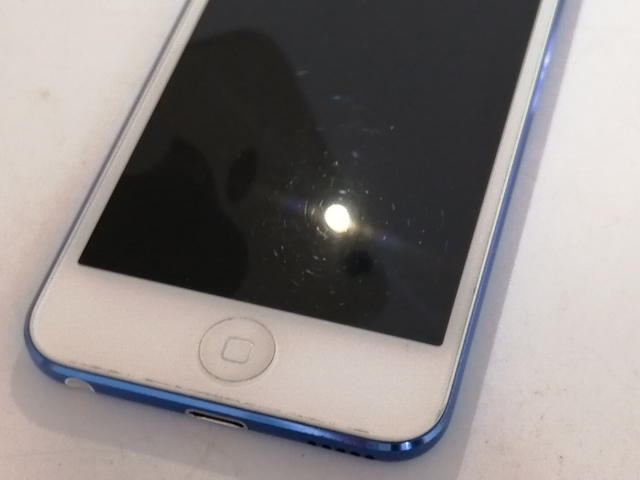 中古】Apple iPod touch 32GB ブルー MVHU2J/A (2019/第7世代)【新宿2
