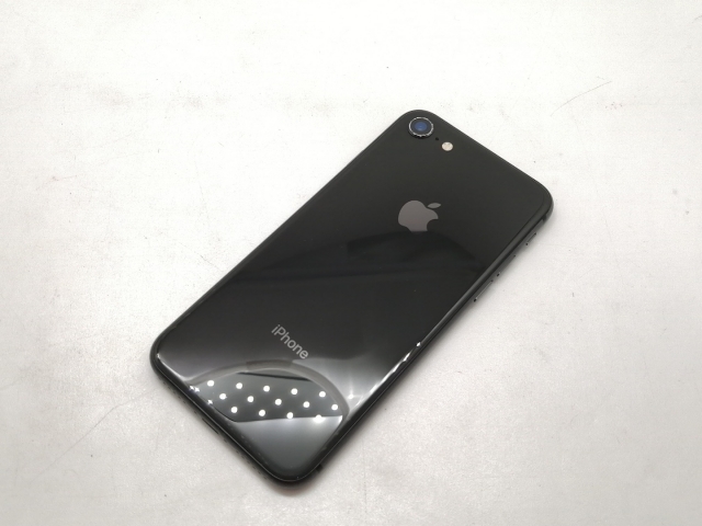 iPhone 8 スペースグレイ 64 GB SIMフリー iPhone 8 スペースグレイ