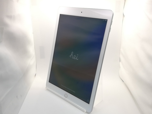 【中古】Apple 【Wi-Fi】 iPad（第5世代/2017） 32GB シルバー MP2G2J/A【秋葉3号】保証期間１ヶ月【ランクB】_1
