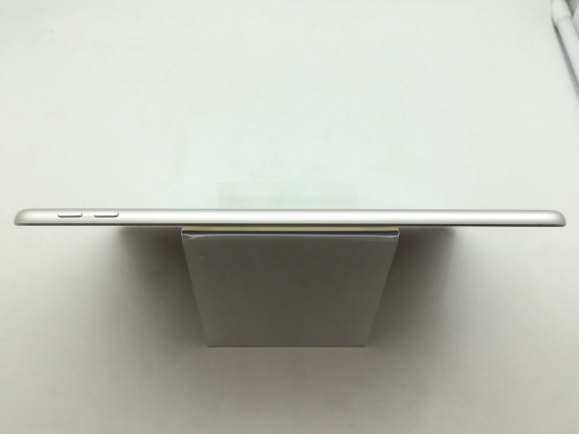 【中古】Apple 【Wi-Fi】 iPad（第6世代/2018） 32GB シルバー MR7G2J/A【神戸】保証期間１ヶ月【ランクB】_3