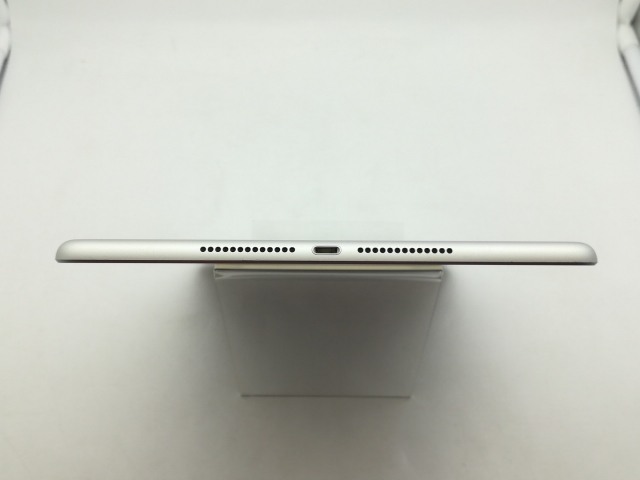 【中古】Apple 【Wi-Fi】 iPad（第6世代/2018） 32GB シルバー MR7G2J/A【神戸】保証期間１ヶ月【ランクB】_4