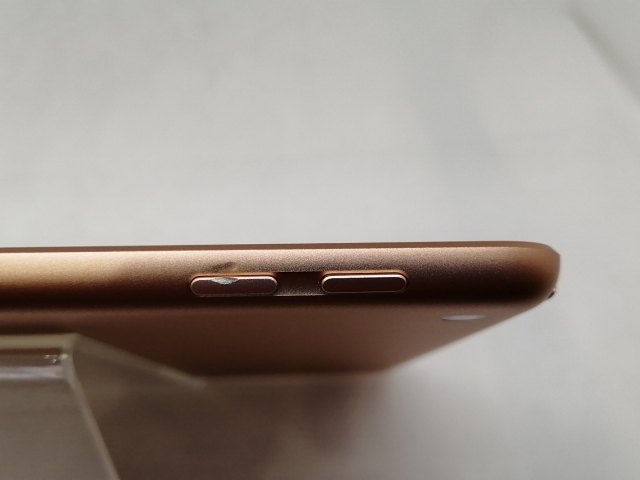 【中古】Apple 【Wi-Fi】 iPad（第6世代/2018） 32GB ゴールド MRJN2J/A【日本橋3】保証期間１ヶ月【ランクC】_7