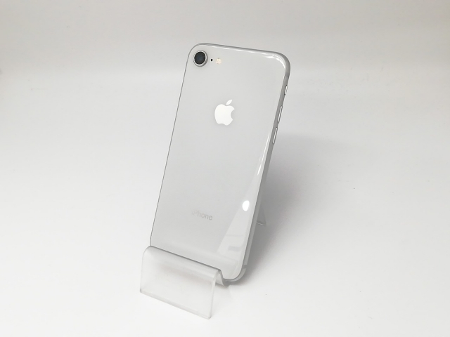 【中古】Apple au 【SIMロック解除済み】 iPhone 8 64GB シルバー MQ792J/A【福岡天神】保証期間１ヶ月【ランクC】