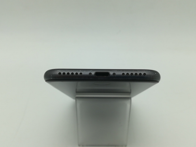 【中古】Apple au 【SIMロック解除済み】 iPhone 8 64GB スペースグレイ MQ782J/A【OSU301】保証期間１ヶ月【ランクC】_4