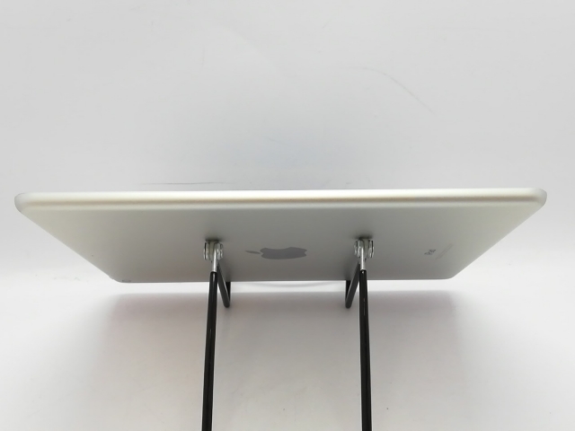 【中古】Apple 【Wi-Fi】 iPad（第6世代/2018） 32GB シルバー MR7G2J/A【立川フロム中武】保証期間１ヶ月【ランクB】_4