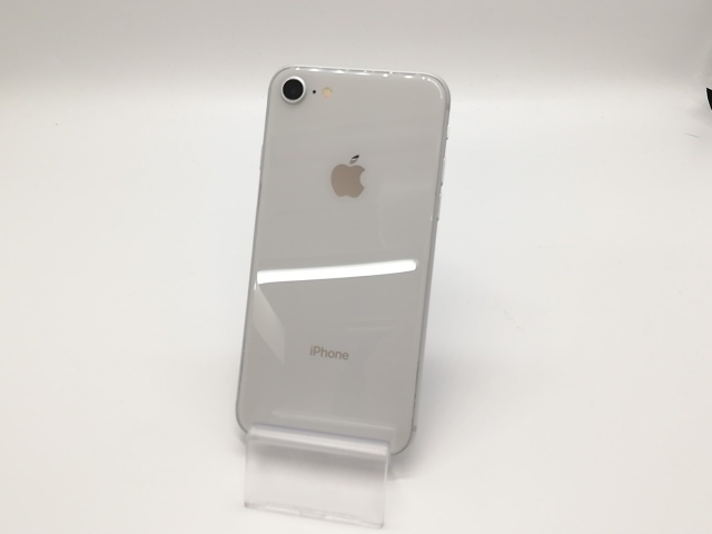 【中古】Apple au 【SIMロック解除済み】 iPhone 8 64GB シルバー MQ792J/A【福岡天神】保証期間１ヶ月【ランクC】