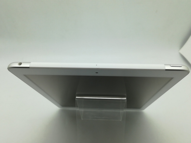 【中古】Apple au 【SIMロック解除済み】 iPad（第6世代/2018） 32GB シルバー MR6P2J/A【OSU301】保証期間１ヶ月【ランクC】_2