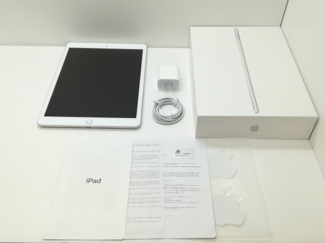 【中古】Apple iPad（第8世代） Wi-Fiモデル 32GB シルバー MYLA2J/A【仙台駅東口】保証期間１ヶ月【ランクA】