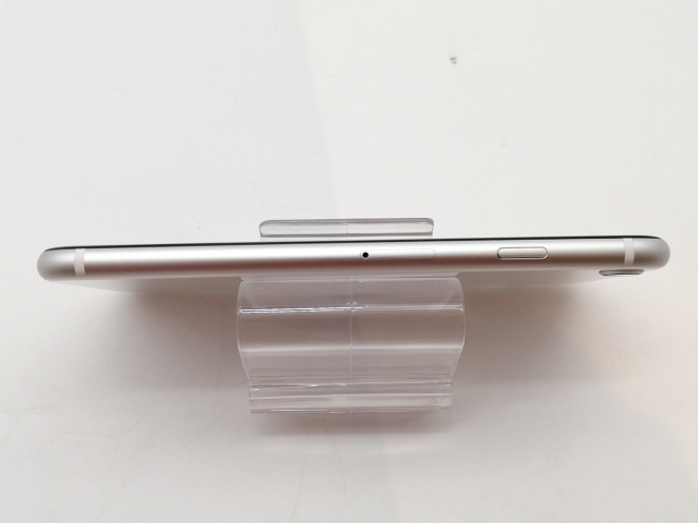 【中古】Apple au 【SIMロック解除済み】 iPhone SE（第2世代） 64GB ホワイト MHGQ3J/A（後期型番）【津田沼】保証期間１ヶ月【ランクC】_3