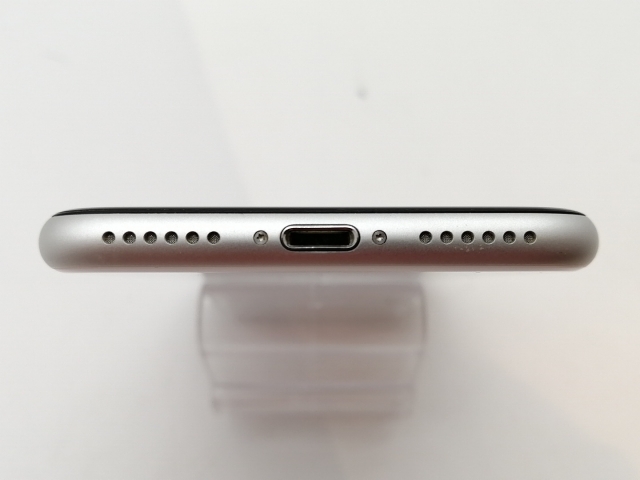 【中古】Apple au 【SIMロック解除済み】 iPhone SE（第2世代） 64GB ホワイト MHGQ3J/A（後期型番）【津田沼】保証期間１ヶ月【ランクC】_4