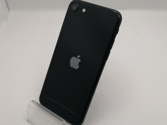 【中古】Apple au 【SIMフリー】 iPhone SE（第3世代） 64GB ミッドナイト MMYC3J/A【新宿東口】保証期間１ヶ月【ランクC】
