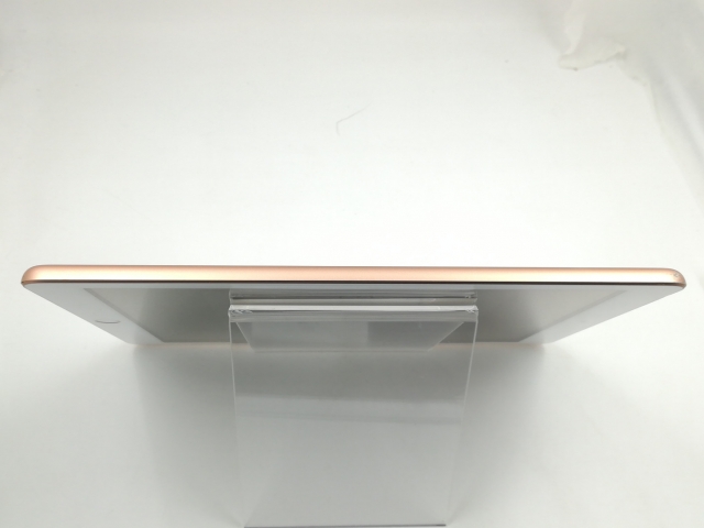 【中古】Apple 【Wi-Fi】 iPad（第6世代/2018） 32GB ゴールド MRJN2J/A【千葉】保証期間１ヶ月【ランクC】_3
