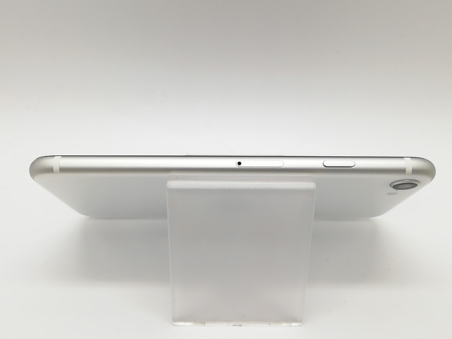 【中古】Apple au 【SIMロック解除済み】 iPhone SE（第2世代） 64GB ホワイト MHGQ3J/A（後期型番）【府中ル・シーニュ】保証期間１ヶ月【ランクB】_3