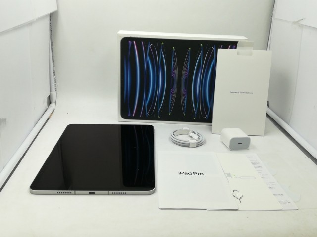 【中古】Apple au 【SIMフリー】 iPad Pro 11インチ（第4世代） Cellular 128GB シルバー MNYD3J/A【福岡天神】保証期間１ヶ月【ランクA