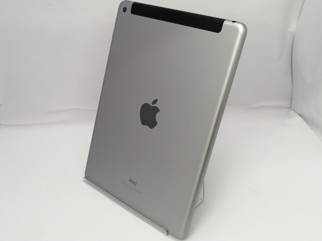【中古】Apple au 【SIMロック解除済み】 iPad（第5世代/2017） 32GB スペースグレイ MP1J2J/A【川越クレアモール】保証期間１ヶ月【ランクB】