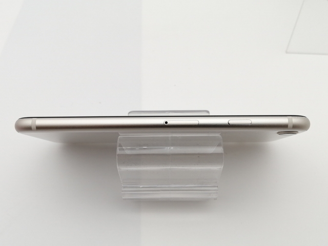 【中古】Apple au 【SIMフリー】 iPhone SE（第3世代） 128GB スターライト MMYG3J/A【津田沼】保証期間１ヶ月【ランクB】_5