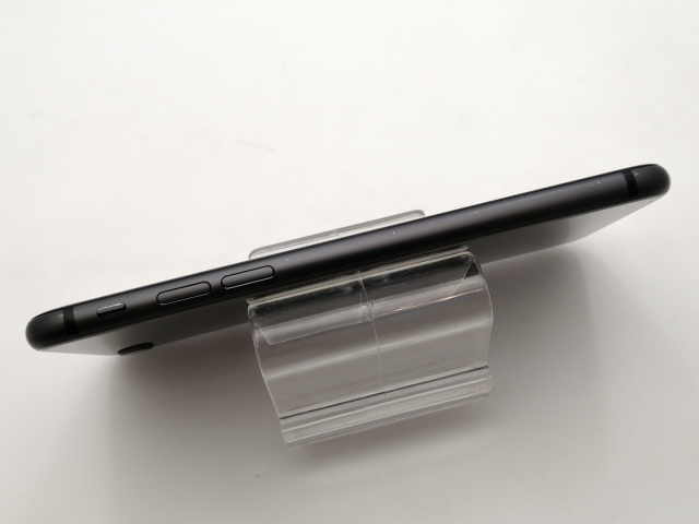 【中古】Apple docomo 【SIMロック解除済み】 iPhone 8 64GB スペースグレイ MQ782J/A【大須2】保証期間１ヶ月【ランクB】_4